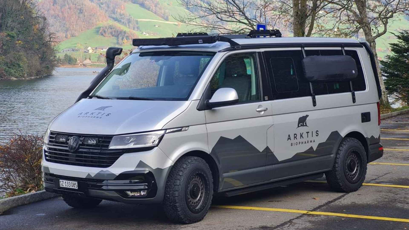 CamperVan mit Arktis Biopharma Logo