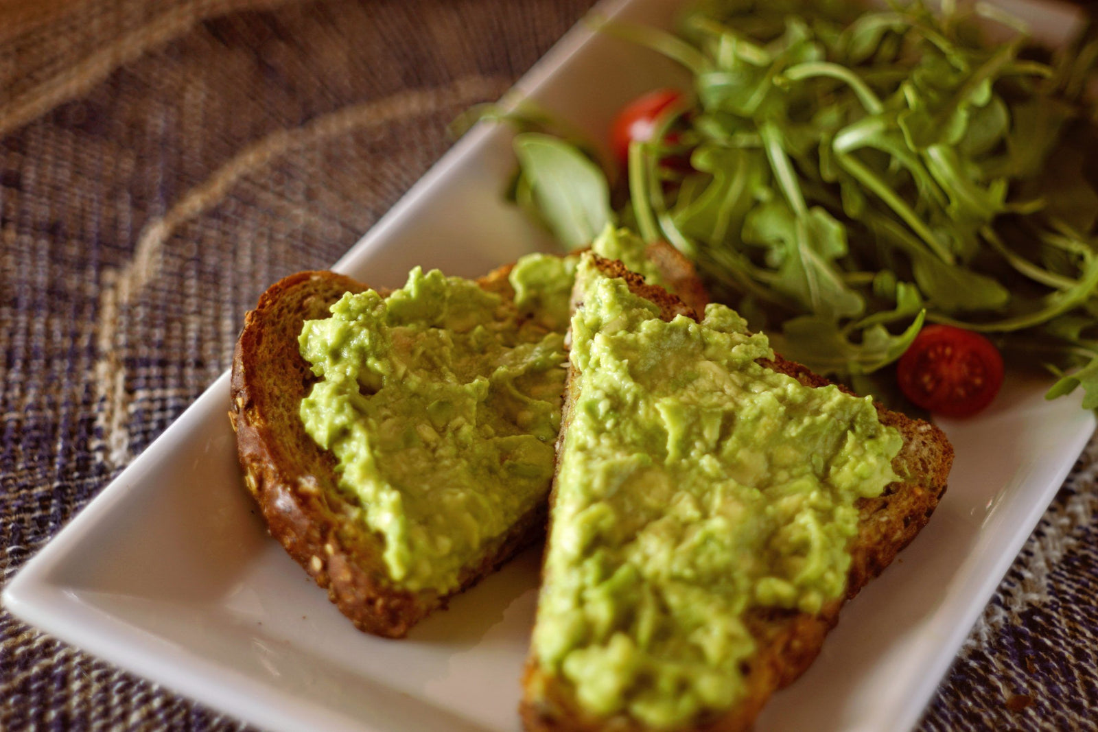 Avocado Aufstrich auf Vollkornbrot